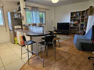 Colocation / Appartement 4 pièces de 81 m², Cachan, Place Jacques Carat