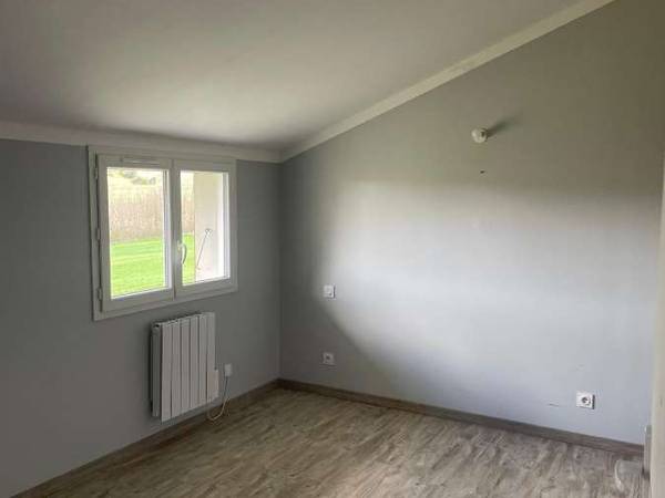 Colocation / Maison 4 pièces de 100 m², Hauterives, Route du Fayet / Photo 2