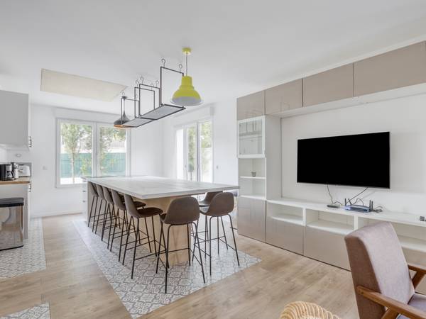 Colocation / Maison 12 pièces de 310 m², Romainville, Rue du Progrès / Photo 2