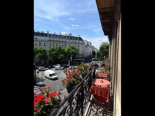 Colocation / Appartement 5 pièces de 140 m², Paris, Rue du Huit Mai 1945 / Photo 2