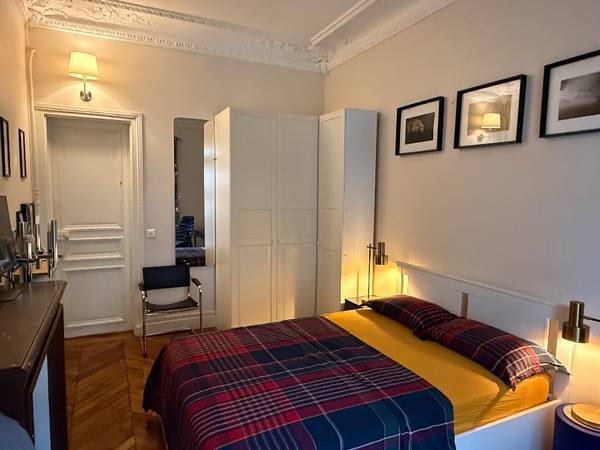 Colocation / Appartement 5 pièces de 140 m², Paris, Rue du Huit Mai 1945 / Photo 8