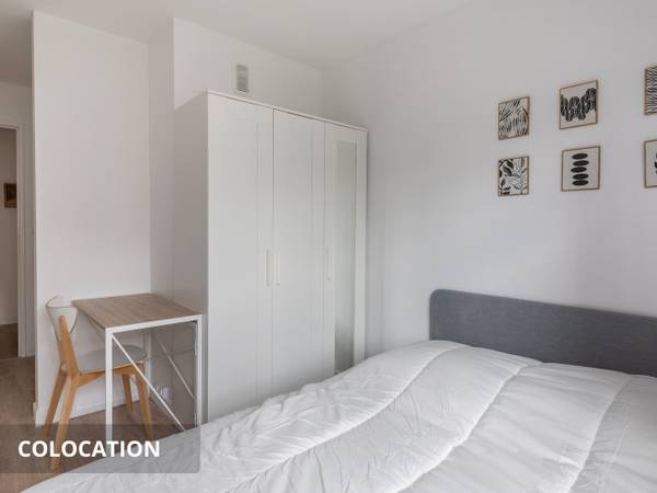 Colocation / Appartement 5 pièces de 81 m², Massy, Rue de Moscou / Photo 4