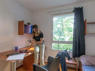 Location / 1 room residence · 17 m², Villeurbanne, 17 Rue de Bruxelles