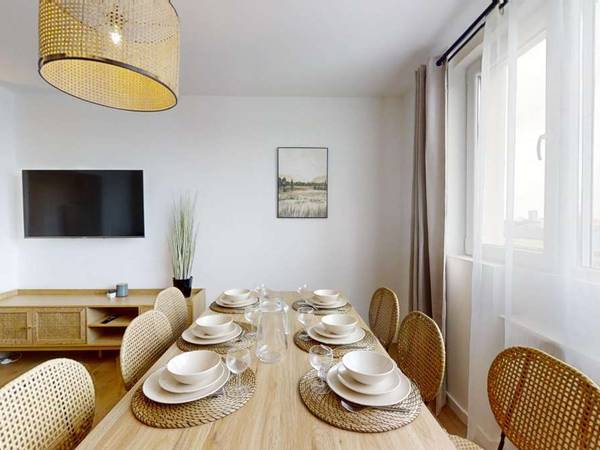 Colocation / Appartement 8 pièces de 119 m², Saint-Pierre, Avenue du Général de Gaulle / Photo 2