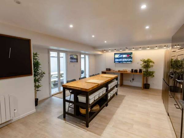 Coliving / Maison 10 pièces de 360 m², Montrouge, Rue du Poitou / Photo 2