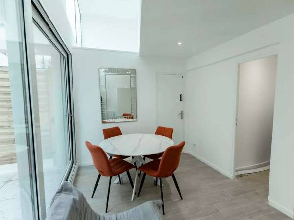 Coliving / Maison 10 pièces de 360 m², Montrouge, Rue du Poitou / Photo 3