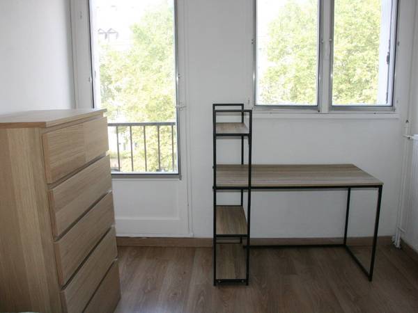 Colocation / Appartement 5 pièces de 80 m², Tours, Rue de Ballan / Photo 2
