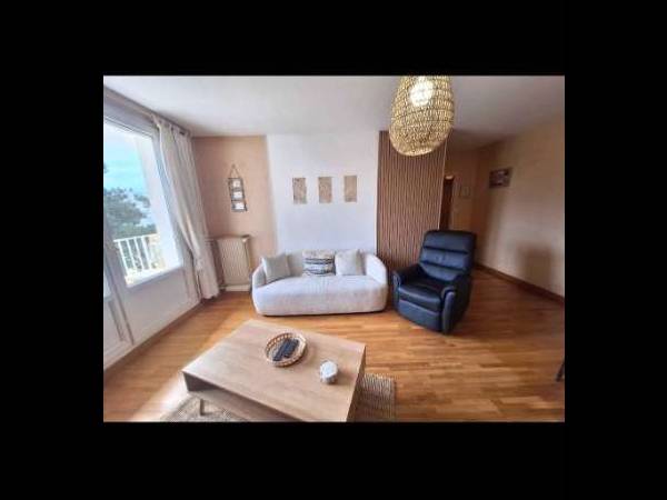 Colocation / Appartement 4 pièces de 76 m², Tours, Square Mantegna / Photo 2