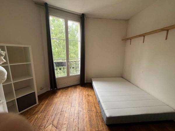 Sous-location / Appartement 2 pièces de 35 m², Paris, Quai de la Seine / Photo 2