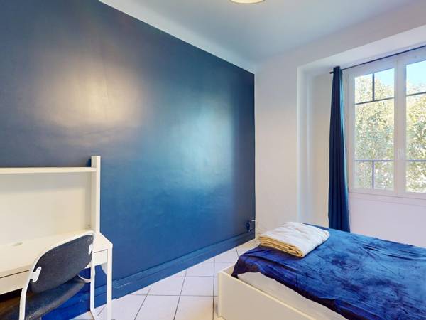 Colocation / Appartement 4 pièces de 85 m², Toulon, Boulevard Léon Bourgeois / Photo 2