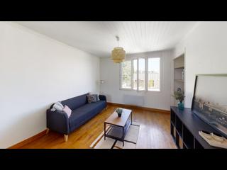 Colocation / Appartement 3 pièces de 55 m², Lyon, Place Maurice Bariod