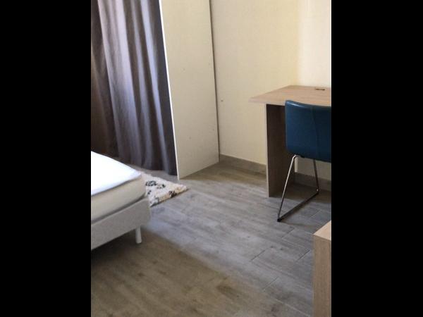 Colocation / Appartement 4 pièces de 85 m², Grenoble, Avenue Jeanne D’Arc / Photo 7
