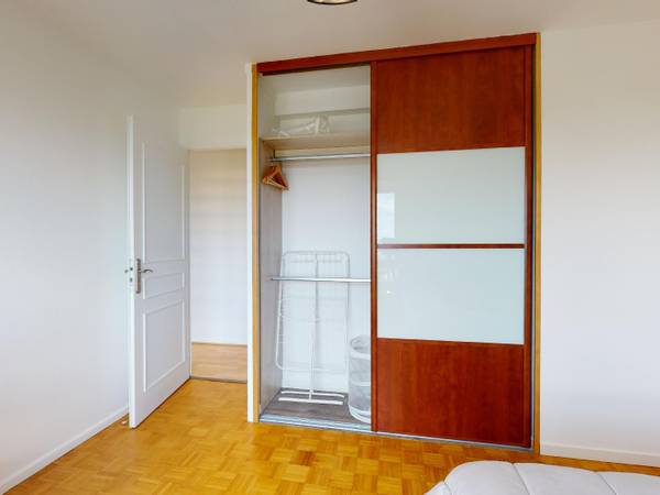 Colocation / Appartement 5 pièces de 88 m², Oullins-Pierre-Bénite, Boulevard de l'Europe / Photo 2