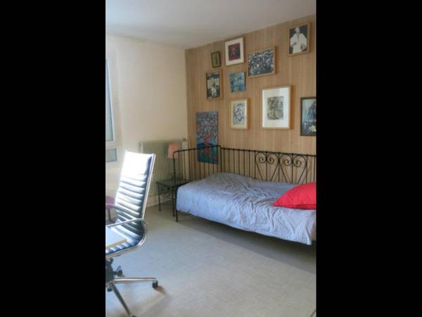 Chambre chez l'habitant / Appartement 3 pièces de 70 m², Paris, Rue d'Aubervilliers / Photo 2