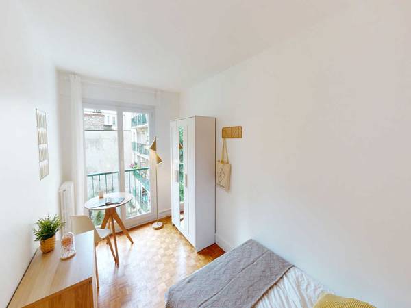 Colocation / Appartement 5 pièces de 100 m², Paris, Rue Claude Decaen / Photo 2