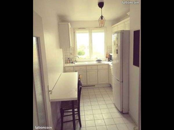 Colocation / Appartement 4 pièces de 65 m², Dijon, Place Roger Salengro / Photo 3