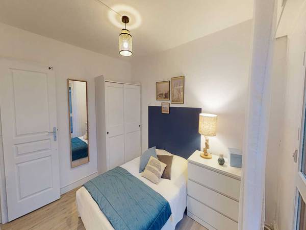 Colocation / Appartement 4 pièces de 90 m², Nanterre, Rue Salvador Allende / Photo 2