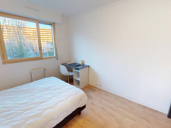 Colocation / Appartement 5 pièces de 91 m², Rennes, Square du Haut Blosne / Photo 2