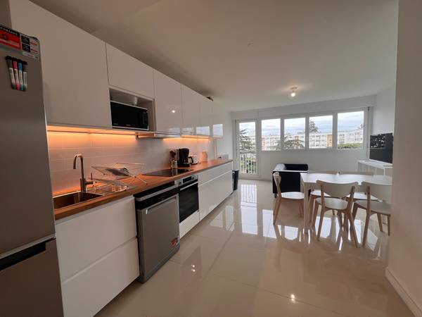 Colocation / Appartement 6 pièces de 92 m², Rennes, Rue du 10ème d'Artillerie / Photo 2