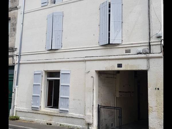 Location / Appartement 1 pièce, Angoulême / Photo 4