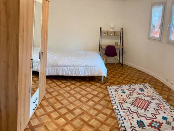 Colocation / Maison 7 pièces de 630 m², Poitiers, Avenue du Recteur Pineau / Photo 2