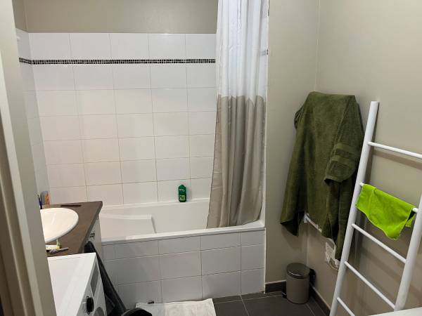 Colocation / Appartement 3 pièces de 63 m², Wasquehal, Avenue Nelson Mandela / Photo 6