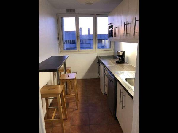 Chambre pour étudiant / Appartement 4 pièces de 70 m², Toulouse, Rue Paul Decamps / Photo 2