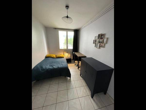 Colocation / Appartement 6 pièces de 80 m², Grenoble, Avenue de Beauvert / Photo 2