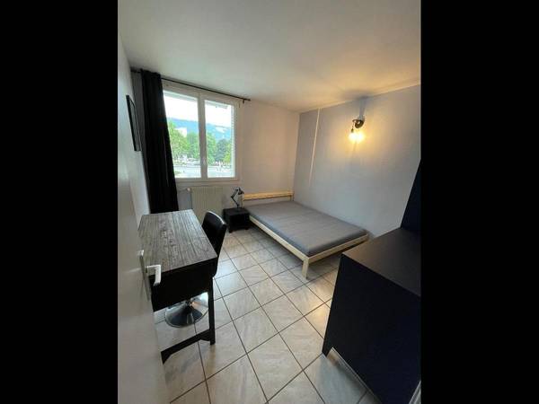 Colocation / Appartement 6 pièces de 80 m², Grenoble, Avenue de Beauvert / Photo 7