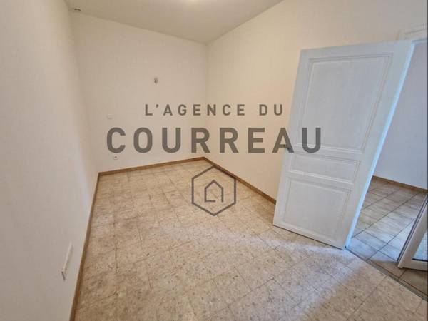 Location / Appartement 2 pièces de 37 m², Montpellier, Rue de la Fontaine Saint-Berthomieu / Photo 2