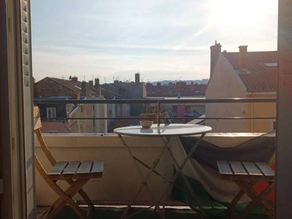 Sous-location / Appartement 4 pièces de 95 m², Lyon, Place Gabriel Péri / Photo 2