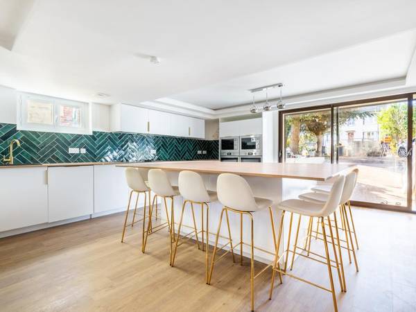 Colocation / Maison 16 pièces de 320 m², Villejuif / Photo 7