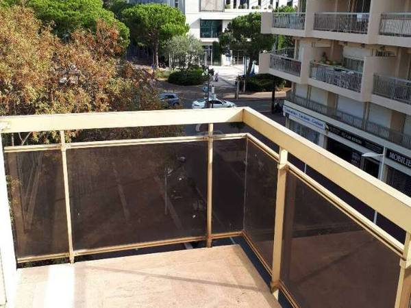 Colocation / Appartement 3 pièces de 52 m², Antibes, Boulevard de la Pinède / Photo 9