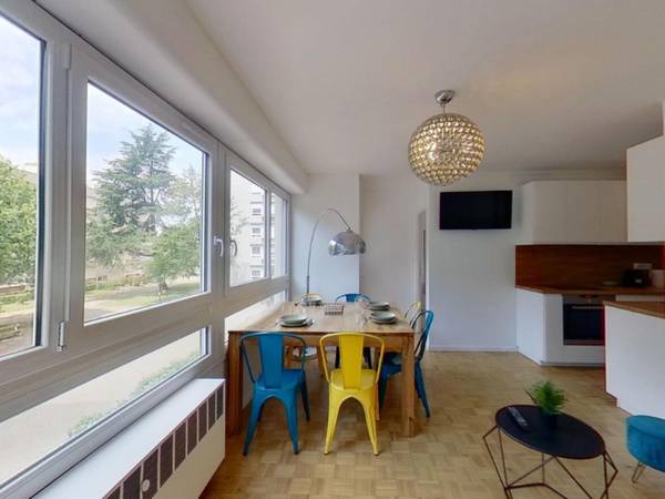 Colocation / Appartement 5 pièces de 80 m², Oullins, Boulevard de l'Europe / Photo 2