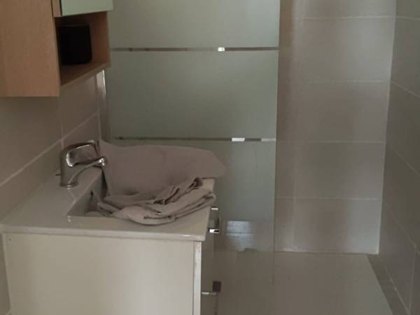 Colocation / Appartement 5 pièces de 74 m², Aix-en-Provence, Avenue Henri Pontier / Photo 8