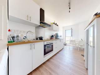 Room share / 5 rooms apartment · 70 m², Cergy, Place des Colonnes Hubert Renaud