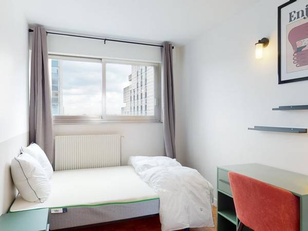Colocation / Appartement 7 pièces de 132 m², Courbevoie, 36 Place des Saisons / Photo 14