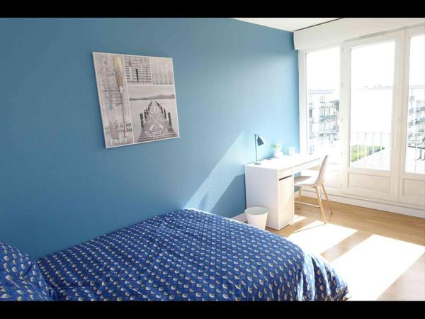 Colocation / Appartement de 102 m², Caen / Photo 2