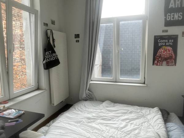 Sous-location / Appartement 3 pièces de 50 m², Bruxelles, Rue Blaes / Photo 2