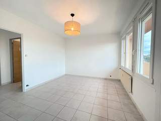 Location / Appartement 3 pièces de 59 m², Roanne, 61 / 62 / 63 Quai du Renaison