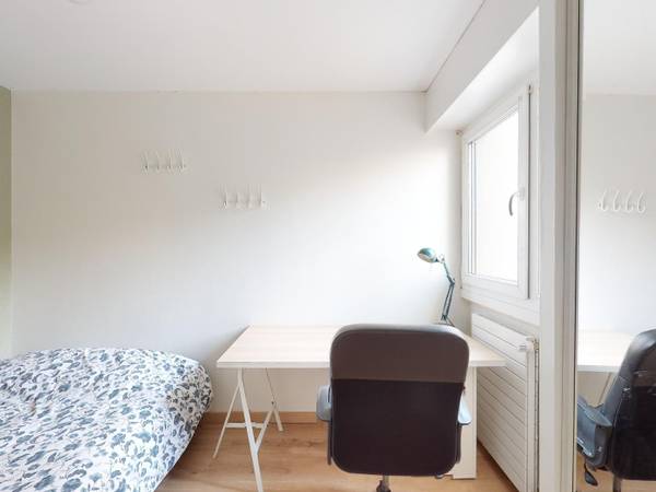 Colocation / Appartement 5 pièces de 85 m², Besançon, Rue de Franche-Comté / Photo 2