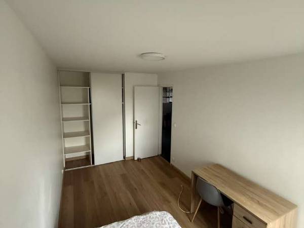 Colocation / Appartement 5 pièces de 85 m², Noisy-le-Grand, Grande Allee du Champy / Photo 2
