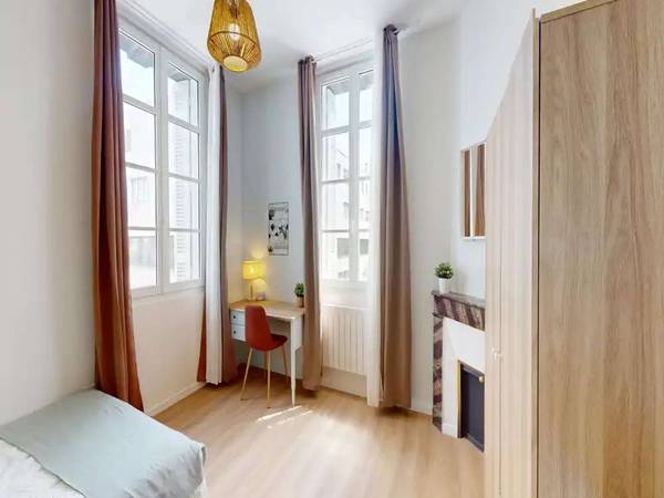 Colocation / Appartement 9 pièces de 120 m², Bordeaux, Rue des Étables / Photo 2