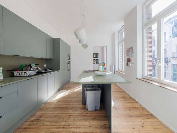 Colocation / Appartement 2 pièces de 15 m², Bruxelles, Rue des Confédérés / Photo 2