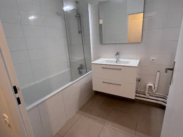 Colocation / Appartement 3 pièces de 65 m², Paris, Rue Villiers de l'Isle Adam / Photo 7
