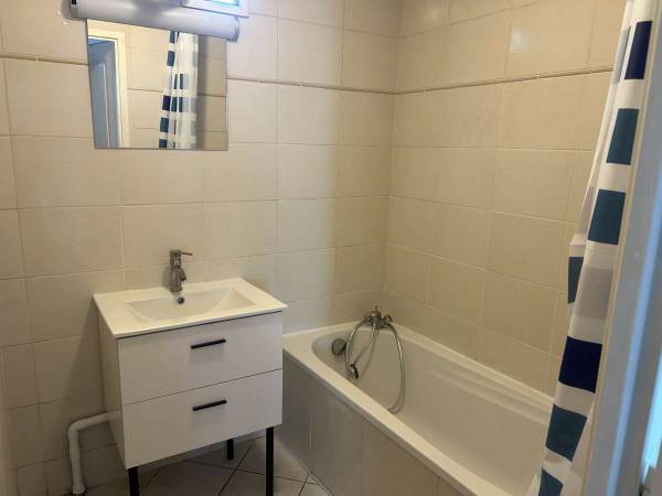Colocation / Appartement 4 pièces de 62 m², Saint-Martin-d'Hères, Rue Franz Liszt / Photo 12