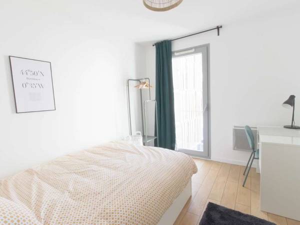 Colocation / Appartement 5 pièces de 110 m², Bordeaux, Quai de Bacalan / Photo 4