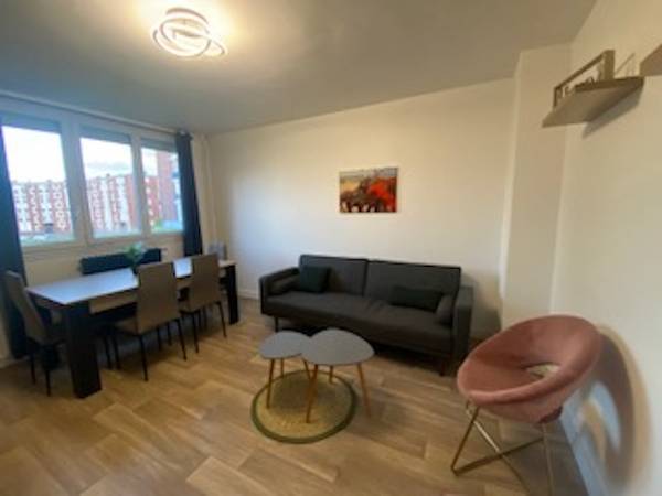 Location / Appartement 4 pièces de 62 m², Amiens, Rue Georges Guynemer / Photo 2