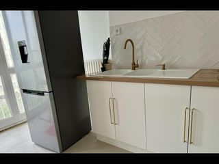 Colocation / Appartement 5 pièces de 71 m², Orléans, Place du Bois