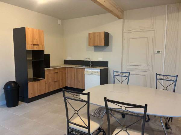 Colocation / Appartement 6 pièces de 166 m², Savigny, Route de Sain-Bel / Photo 3